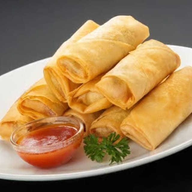 Egg Rolls (4) / 春卷.