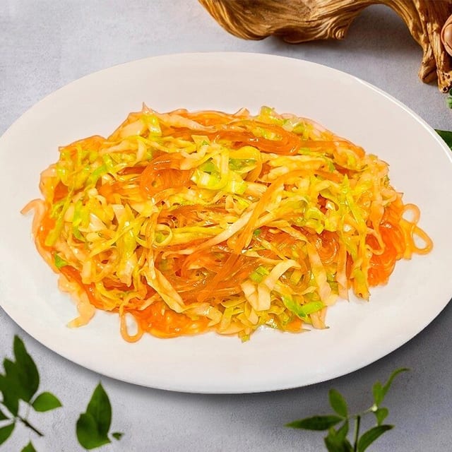 Stir-Fried Cabbage with Glass Noodles / 莲白粉丝.