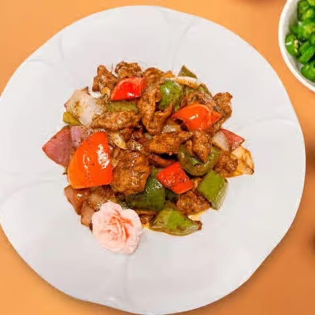 Beef Filet with Black Pepper Sauce / 黑椒牛柳.