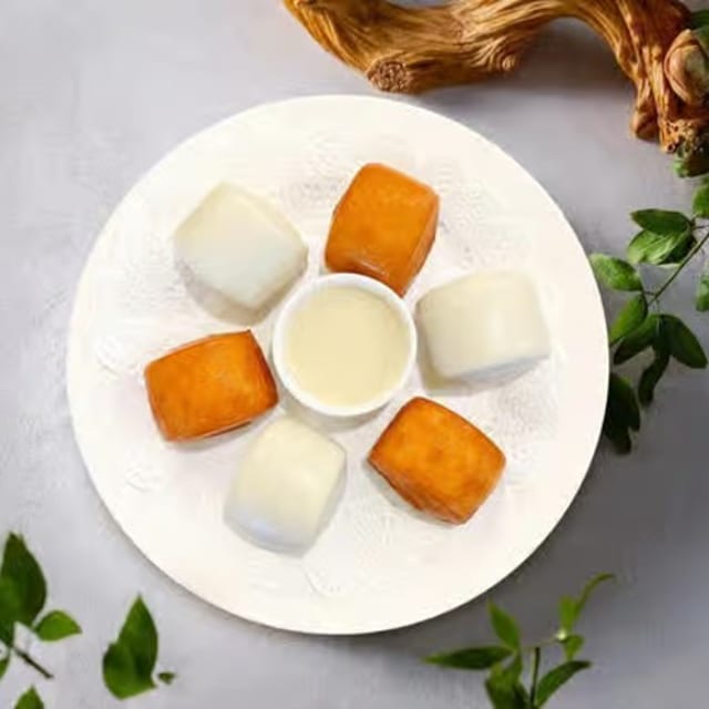 Deep-Fried and Steamed Mini Buns (6) / 金银馒头.