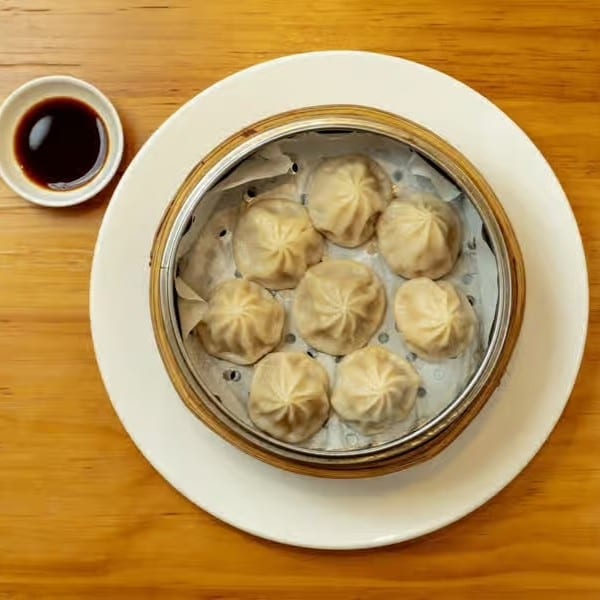 Pork Xiao Long Bao (8) 小笼包.