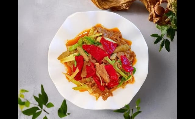 Sichuan Pickled Pepper Beef Fried Rice / 泡椒牛肉炒饭.