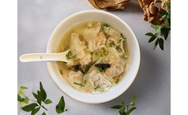 Spicy Bone Broth Wonton Soup / 红汤馄饨.