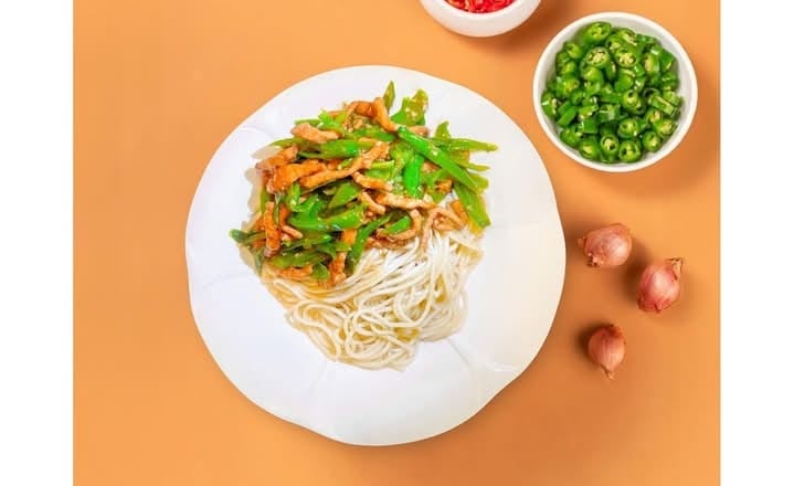 House Style Stir-Fried Noodles / 本楼炝锅面.