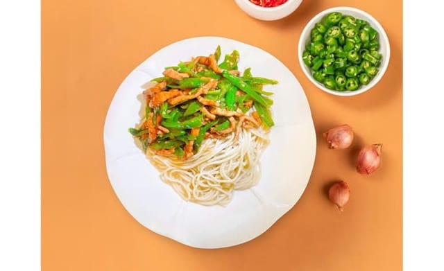 House Style Stir-Fried Noodles / 本楼炝锅面.